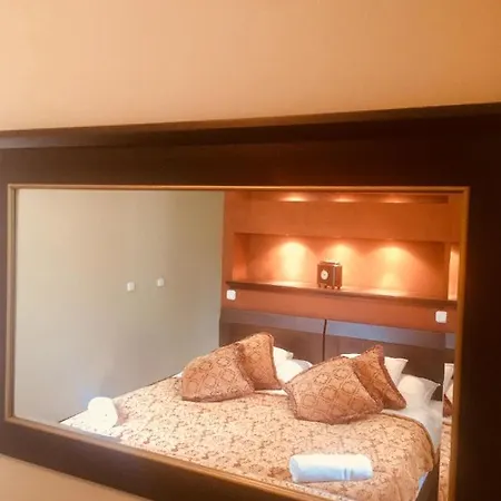 Hotell Haz Az Erdo Szelen *