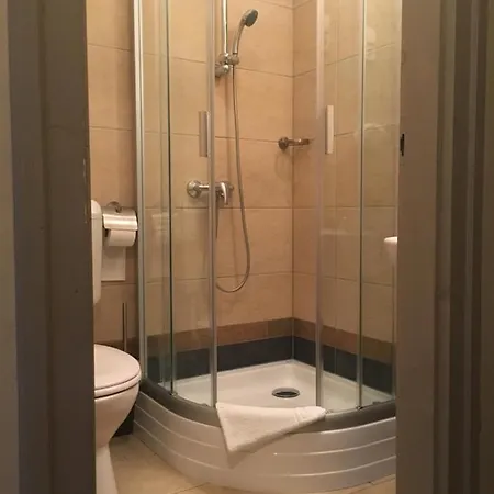 Haz Az Erdo Szelen *